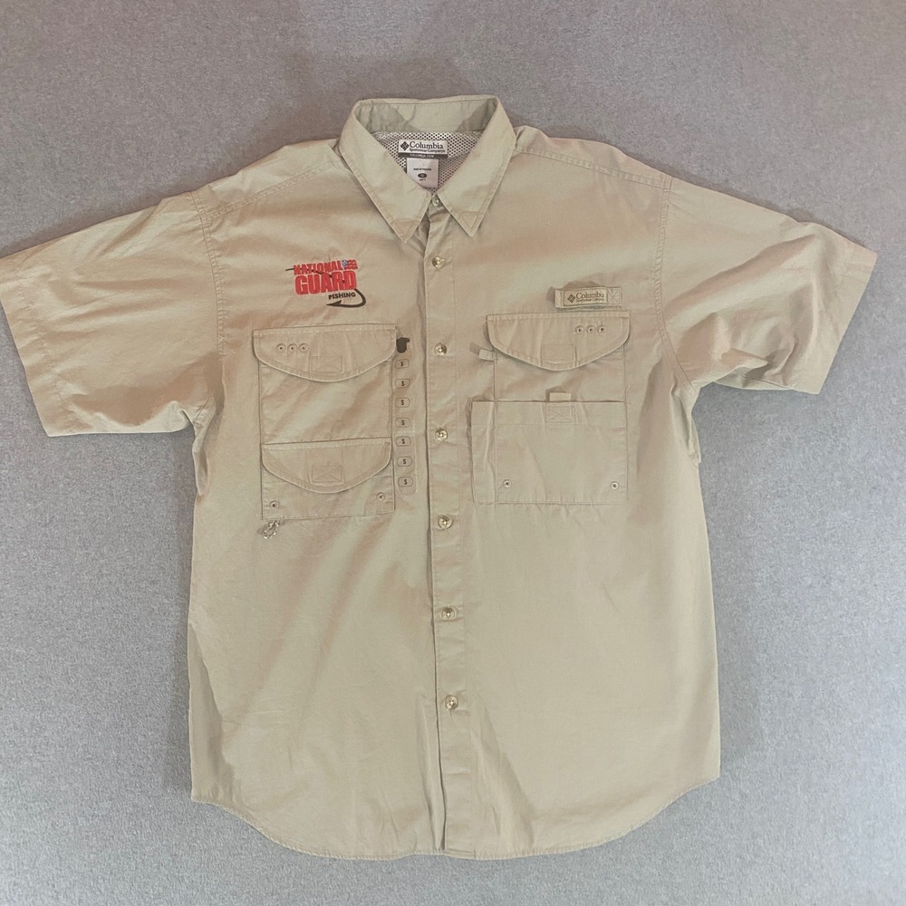 Columbia PFG National Guard FLW Fishing Shirt Mens Small Tan Short Sleeve
